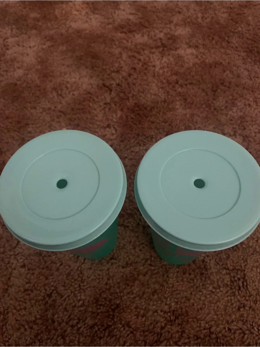 Turquoise Plastic Cups with Pink Flamingo Design - Stand Tall & Stand Out!